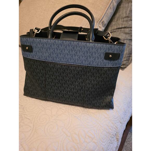 MICHAEL Kors Gramercy Signature Large Satchel - Picture 2 of 11